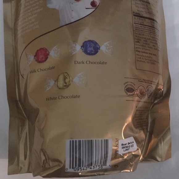 LINDT LINDOR ASSORTED CHOCOLATE TRUFFLES 33.9 OZ  2Lb1.9oz **FREE SHIP** NEW - Picture 3 of 4